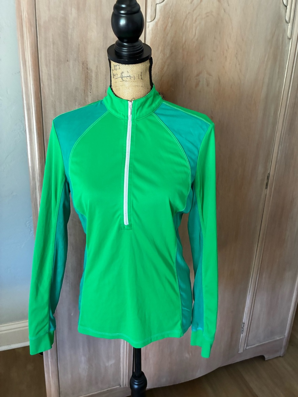 FITS Equestrian Sunshirt zip Kelly green athletic fitted comfort M